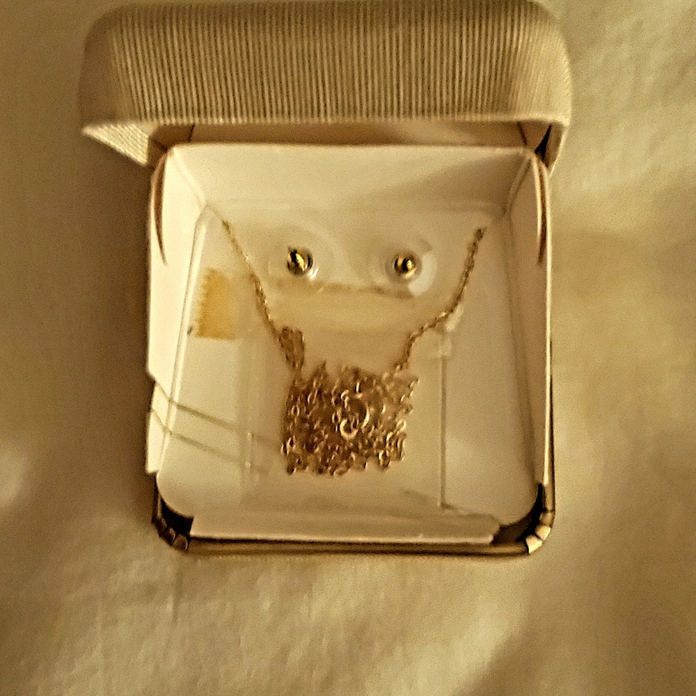 Jewelry Lot of 2 sets and 1 necklace - Picture 3 of 8